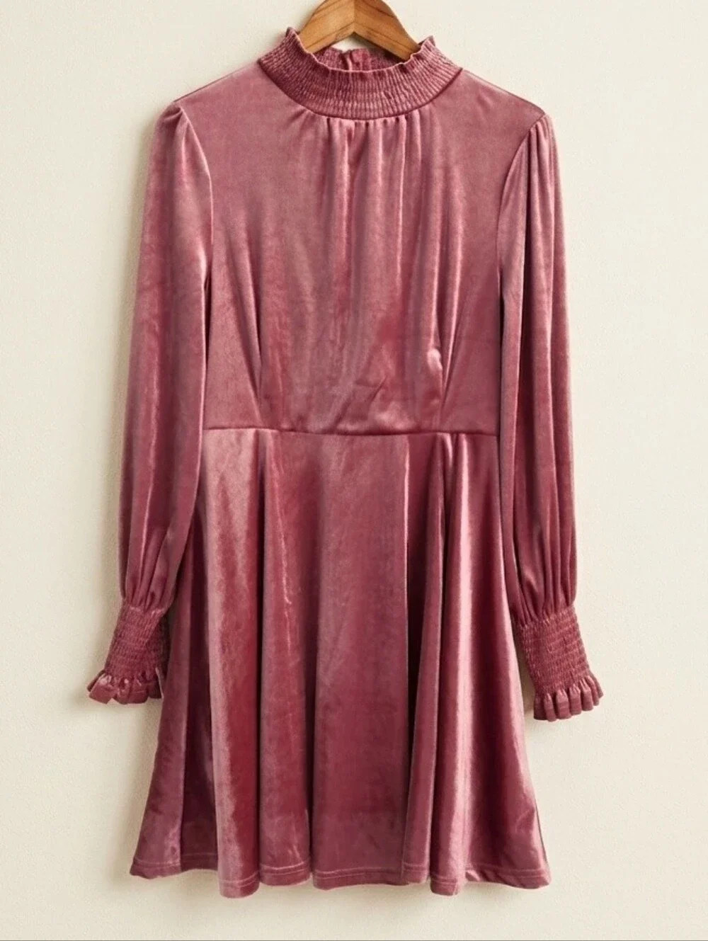 In Loom Mauve Velvet Mock Neck Dress Size Medium - Picture 3 of 5